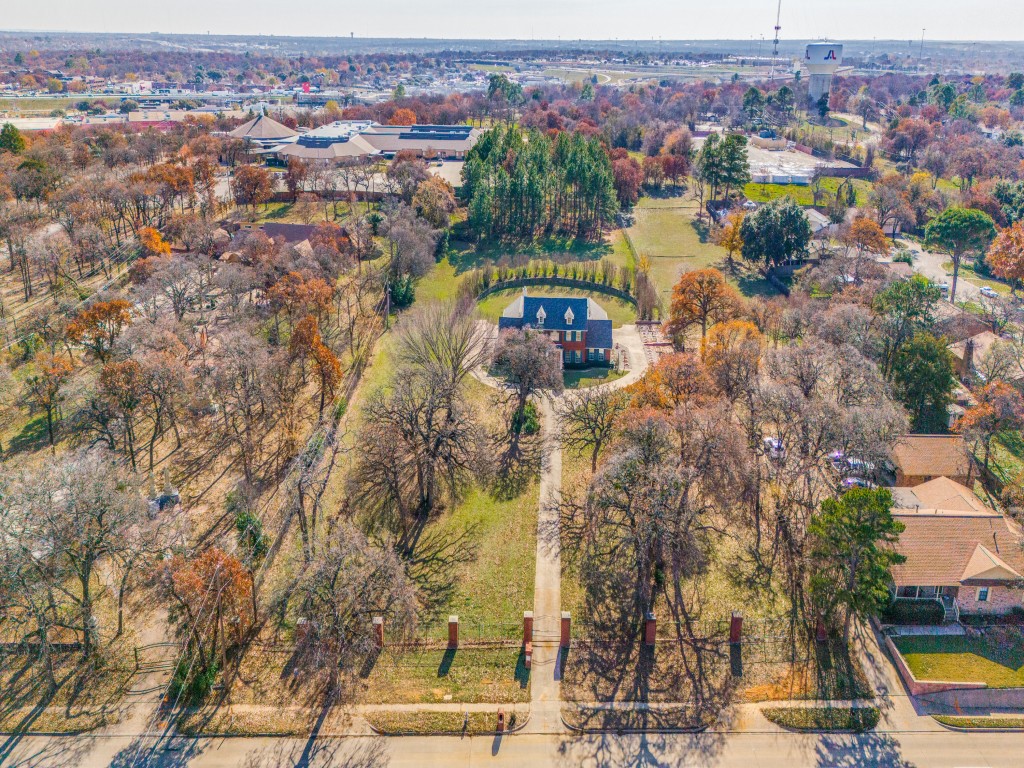 6114 W Pleasant Ridge Road Arlington TX 76016