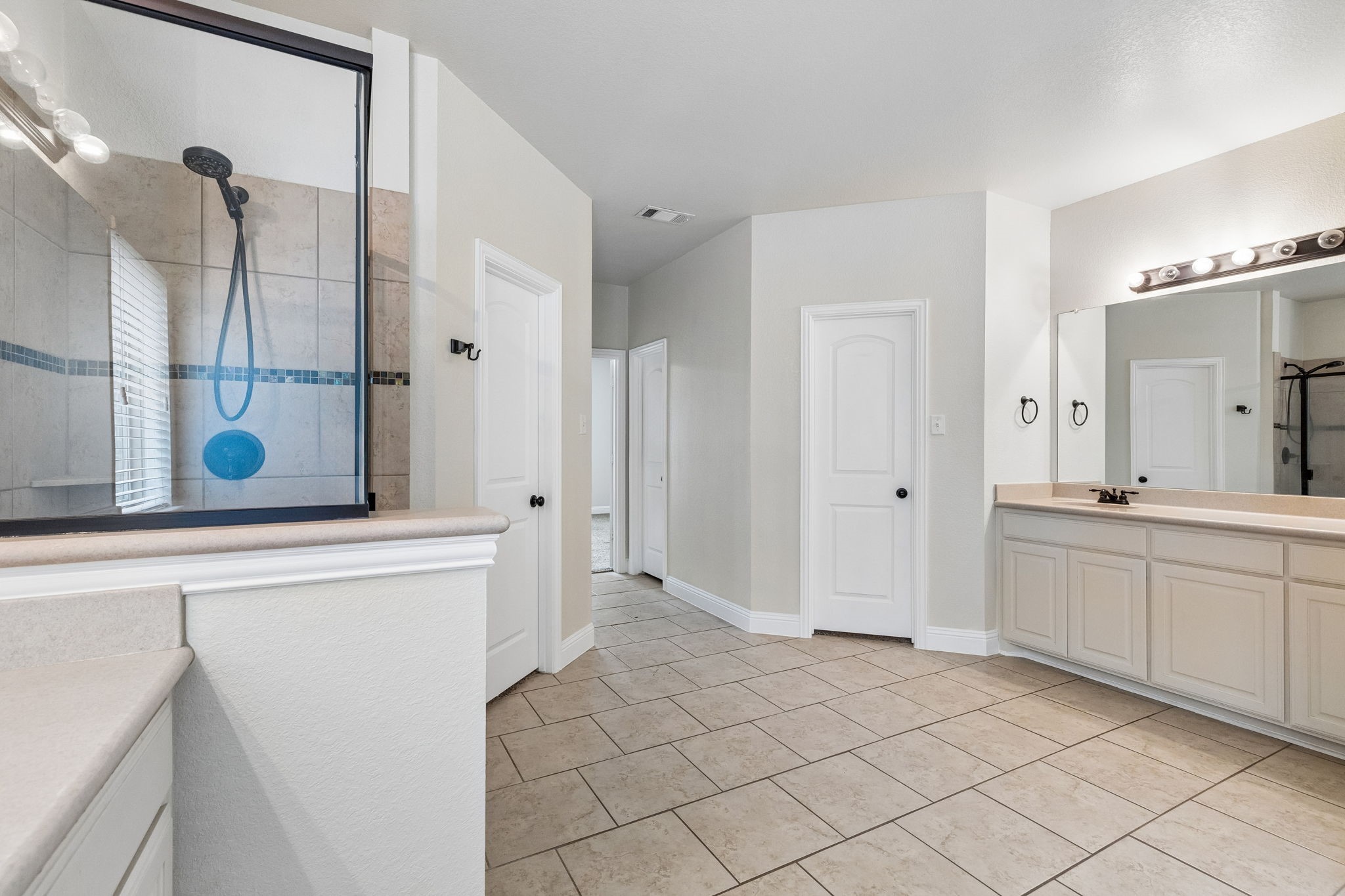 1683 St Croix Street Burleson TX 76028