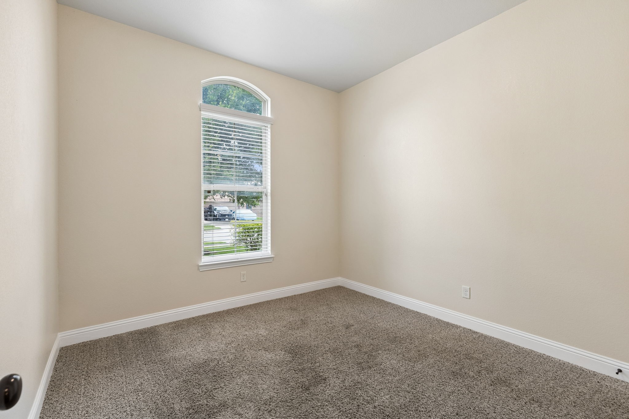 1683 St Croix Street Burleson TX 76028