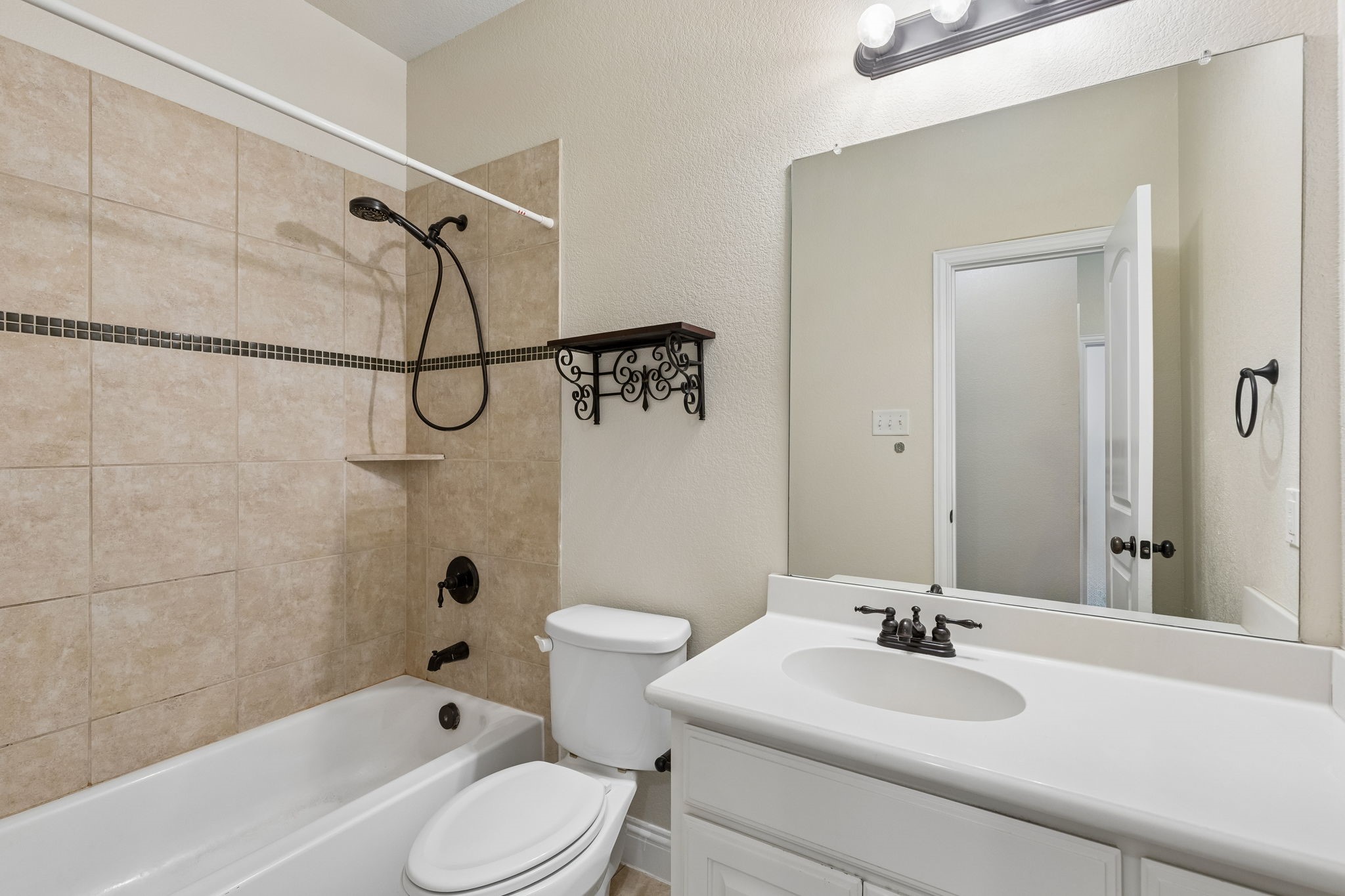 1683 St Croix Street Burleson TX 76028