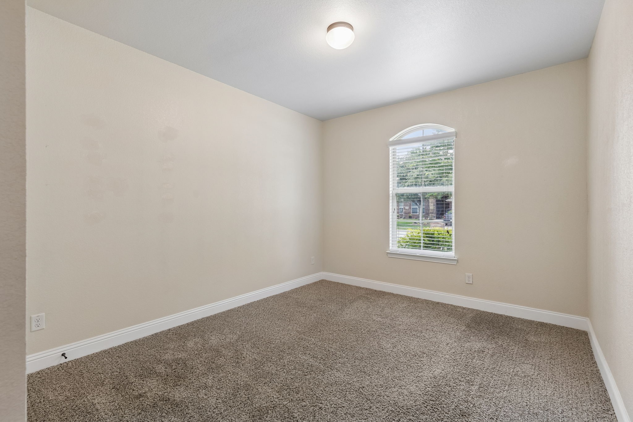 1683 St Croix Street Burleson TX 76028