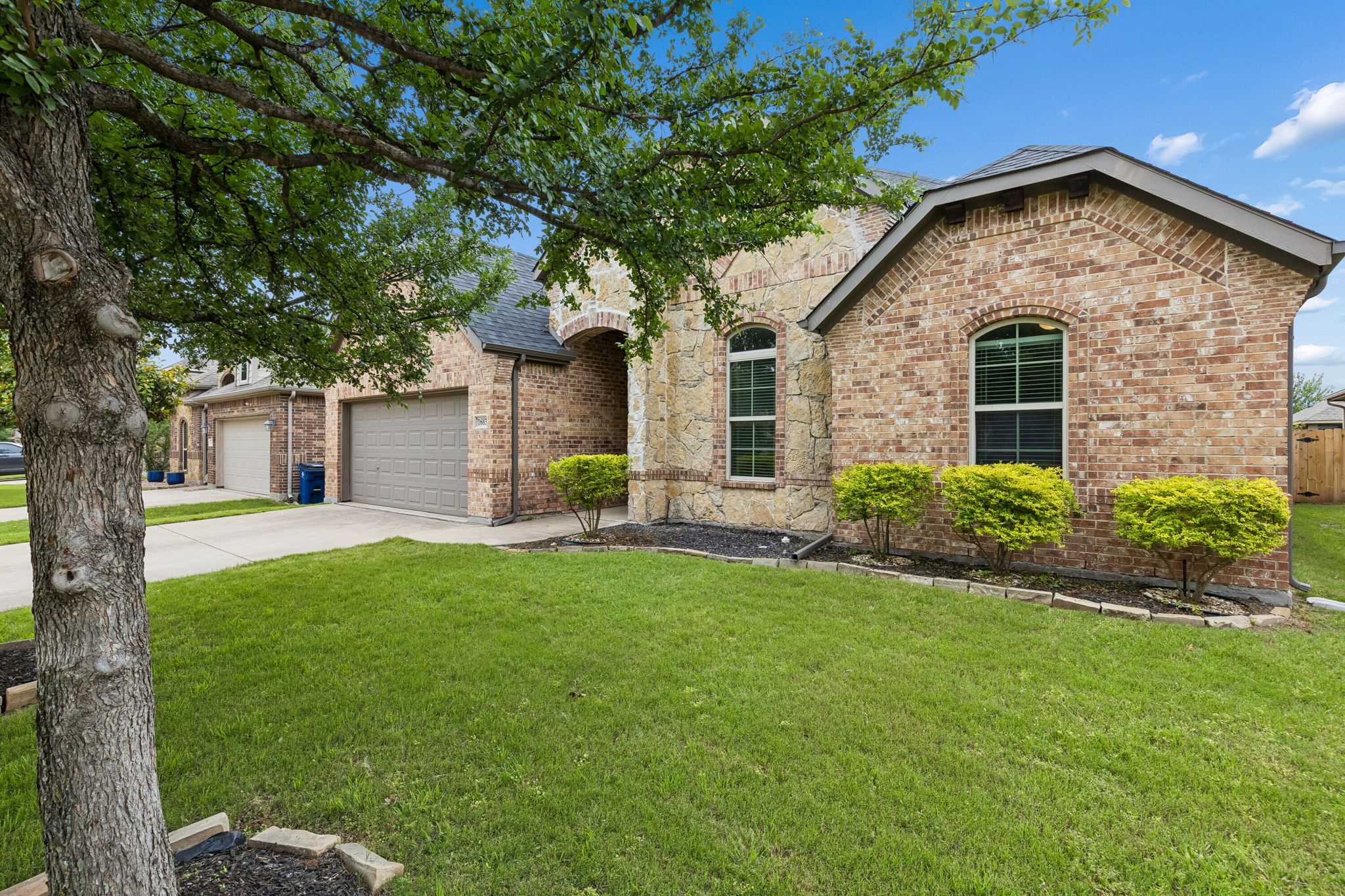 1683 St Croix Street Burleson TX 76028