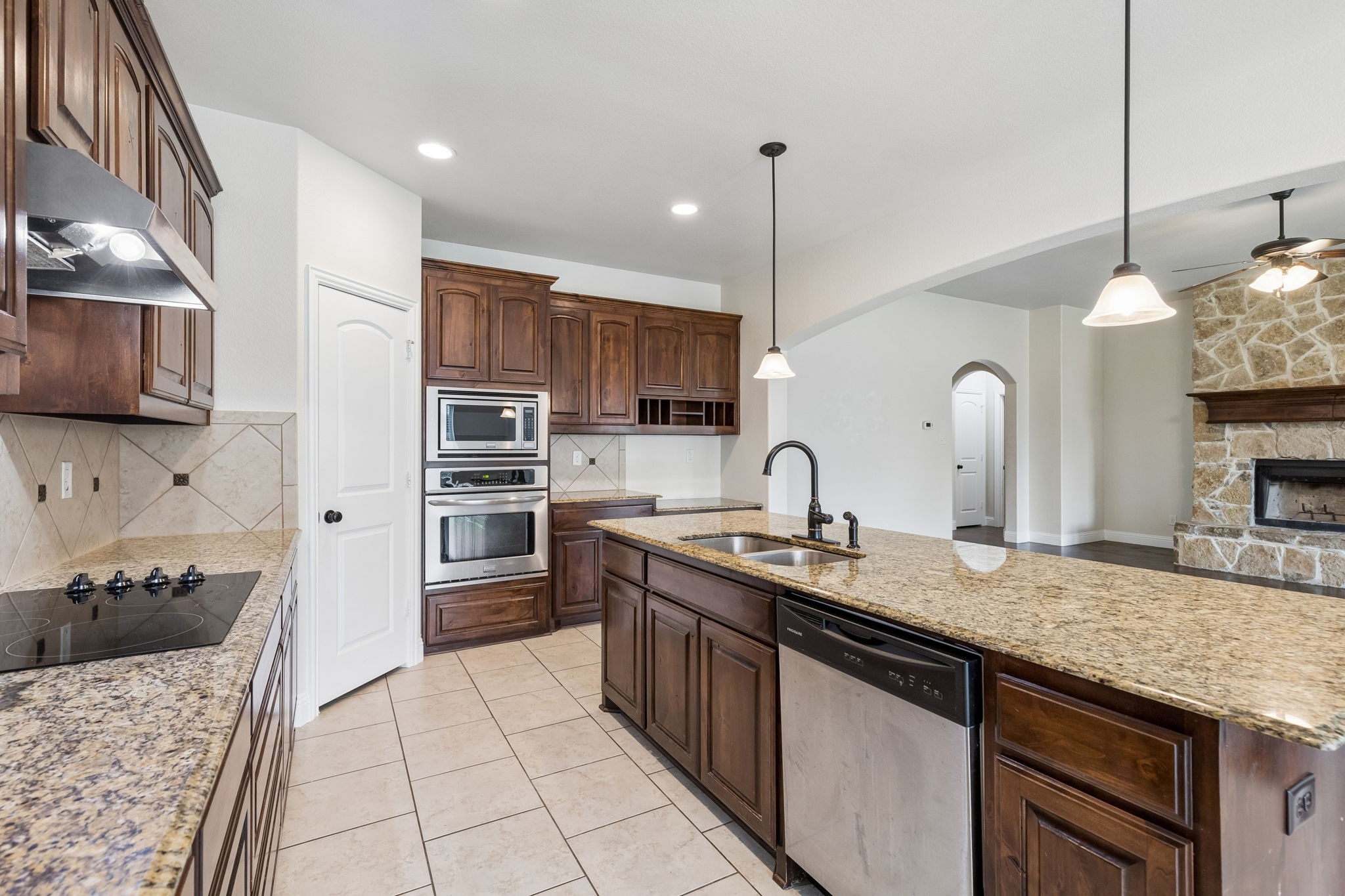 1683 St Croix Street Burleson TX 76028
