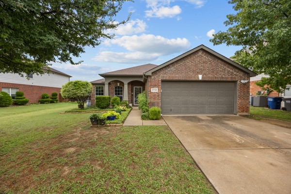 2732 Cowboy Trail Little Elm TX 75068