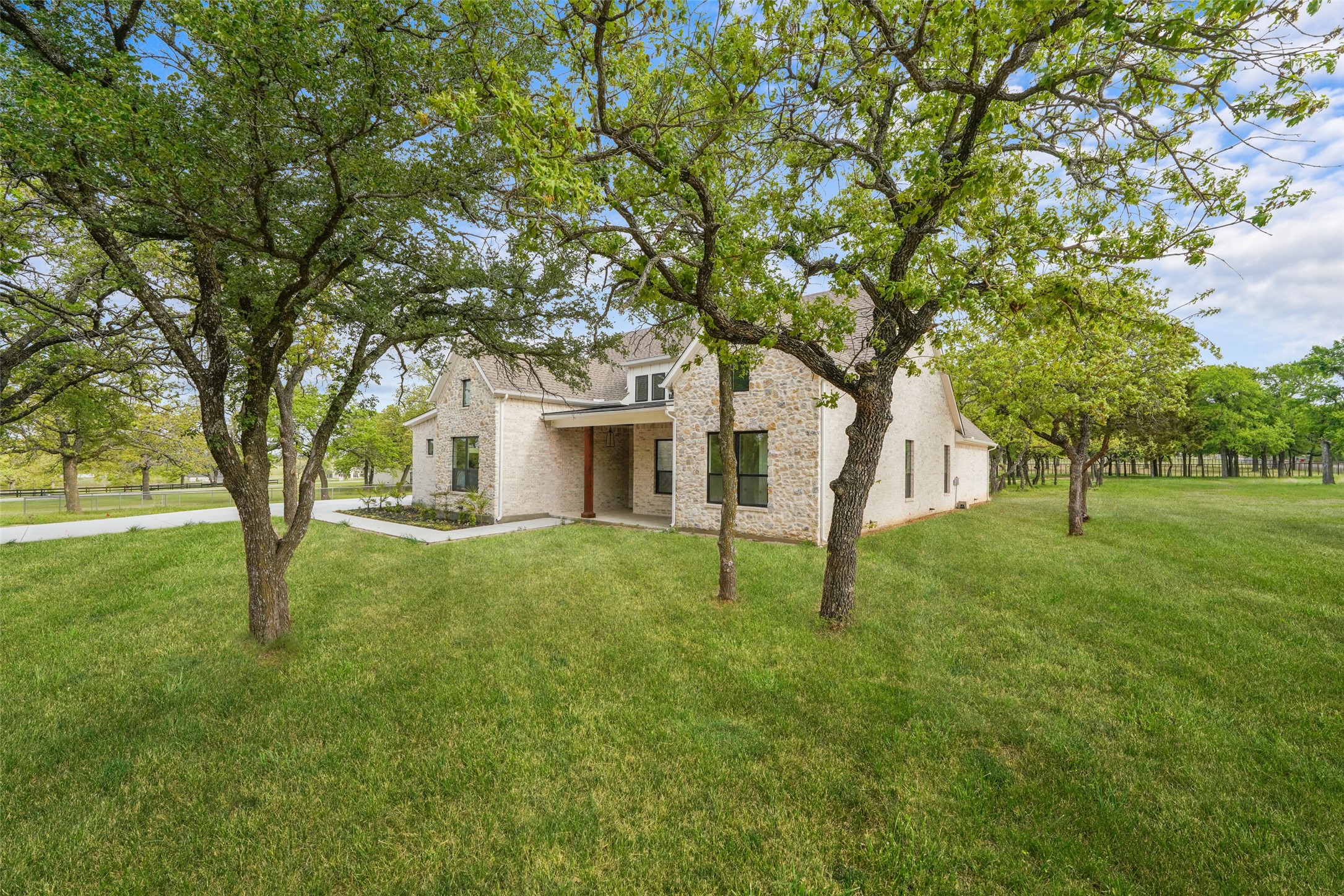1000 Bluebonnet Ridge Weatherford TX 76087
