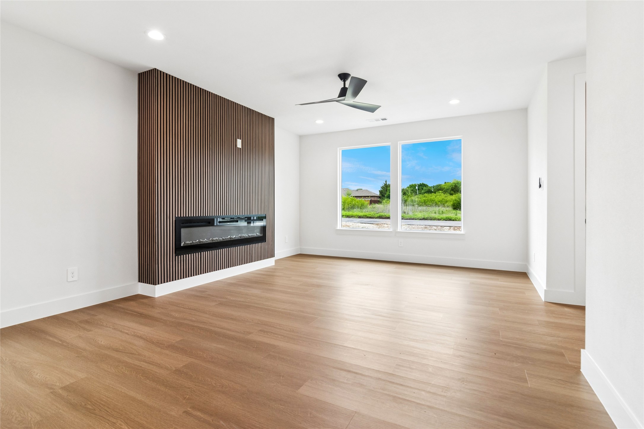 111 Lakeshore Lane Glenn Heights TX 75154