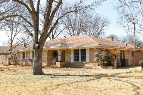 1705 Surrey Circle Grand Prairie TX 75050