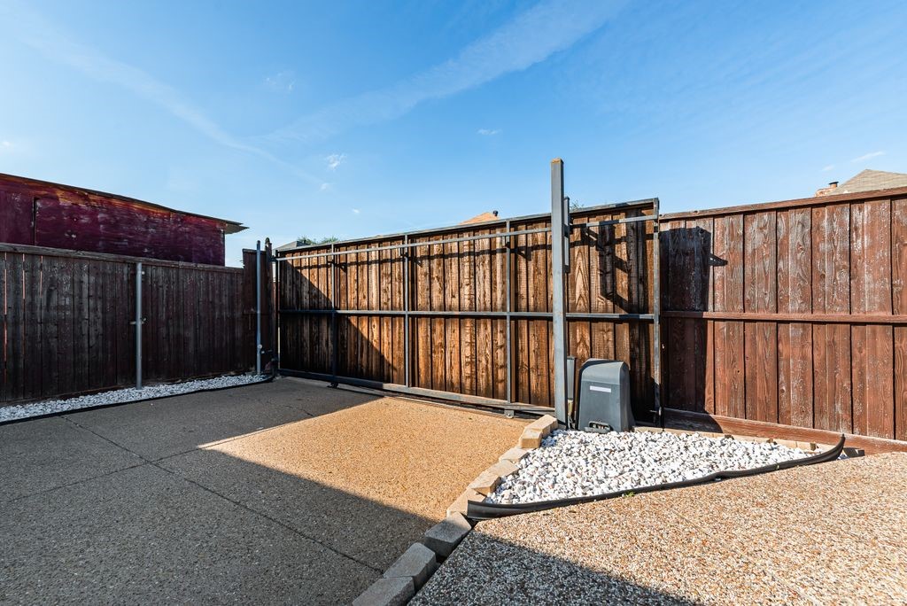 1443 Windmill Lane Mesquite TX 75149