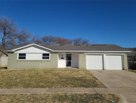 832 Colony Drive Crowley TX 76036