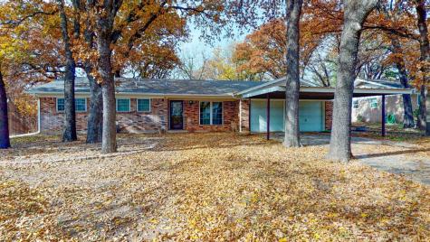 101 N Ash Avenue Azle TX 76020