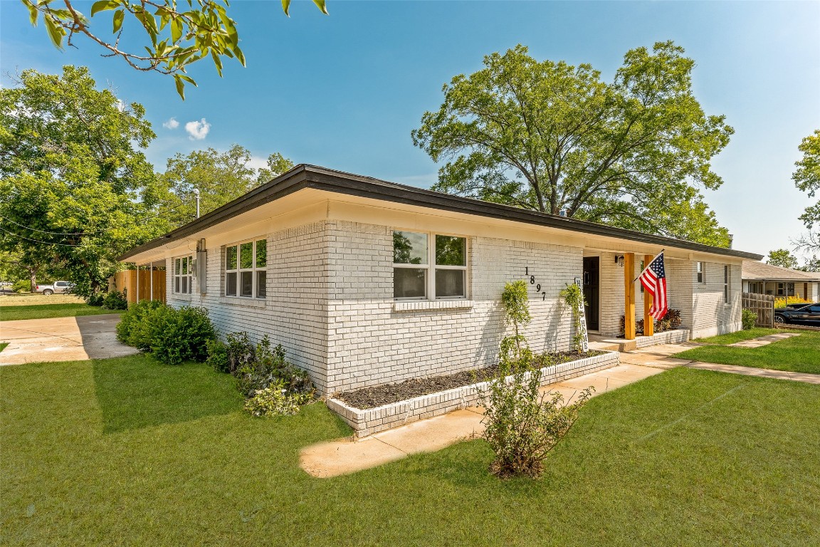 1897 Crestridge Street Stephenville TX 76401
