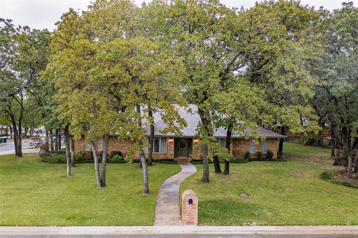 1 Highview Court Denton TX 76205
