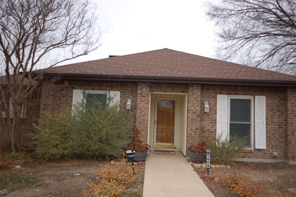 1605 Glencairn Lane Lewisville TX 75067