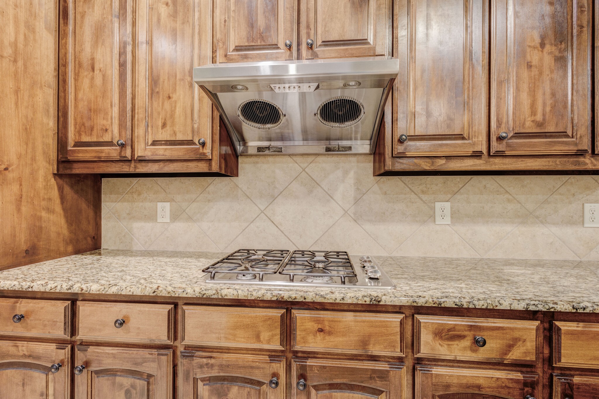1004 Keats Drive Desoto TX 75115