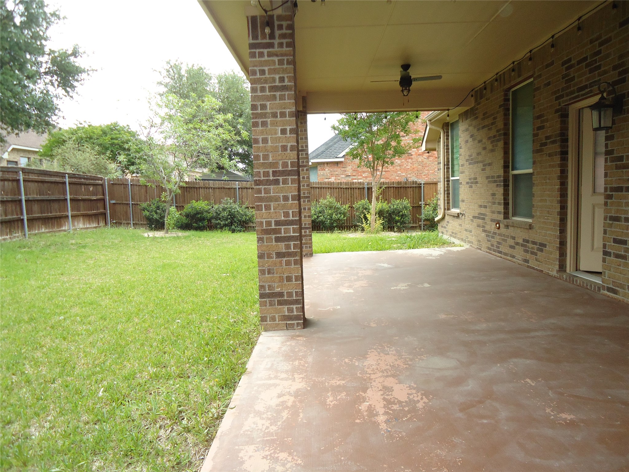 1004 Keats Drive Desoto TX 75115
