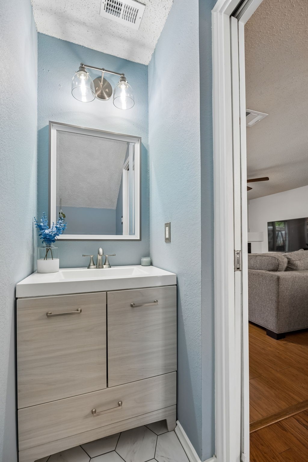 5325 Chessie Circle Haltom City TX 76137