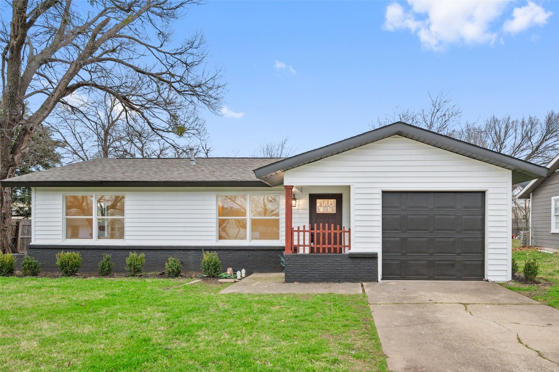 103 SW Taylor Street Burleson TX 76028