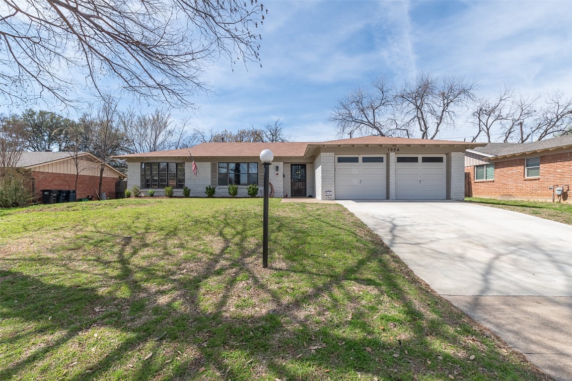 1954 Shelman Trail Fort Worth TX 76112