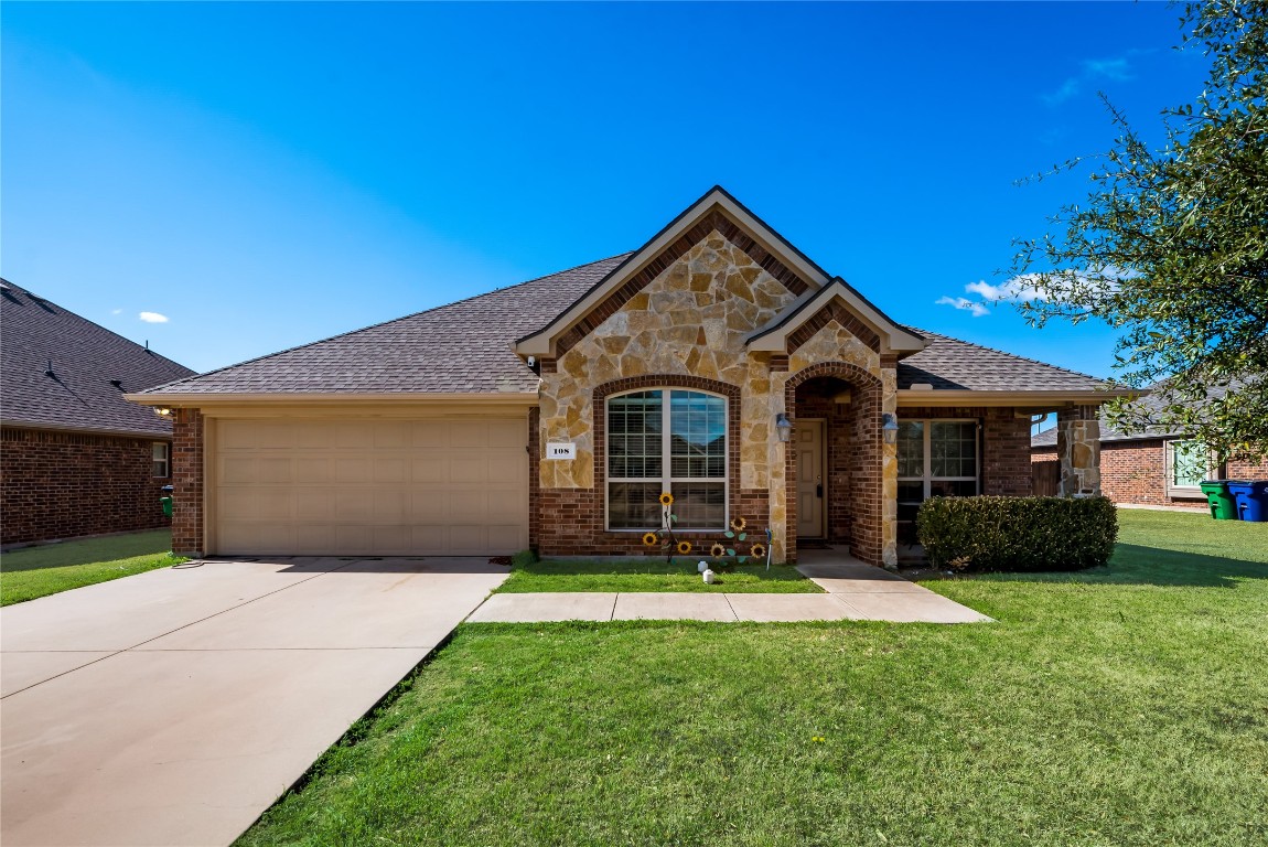 108 Lacy Oak Lane Waxahachie TX 75165
