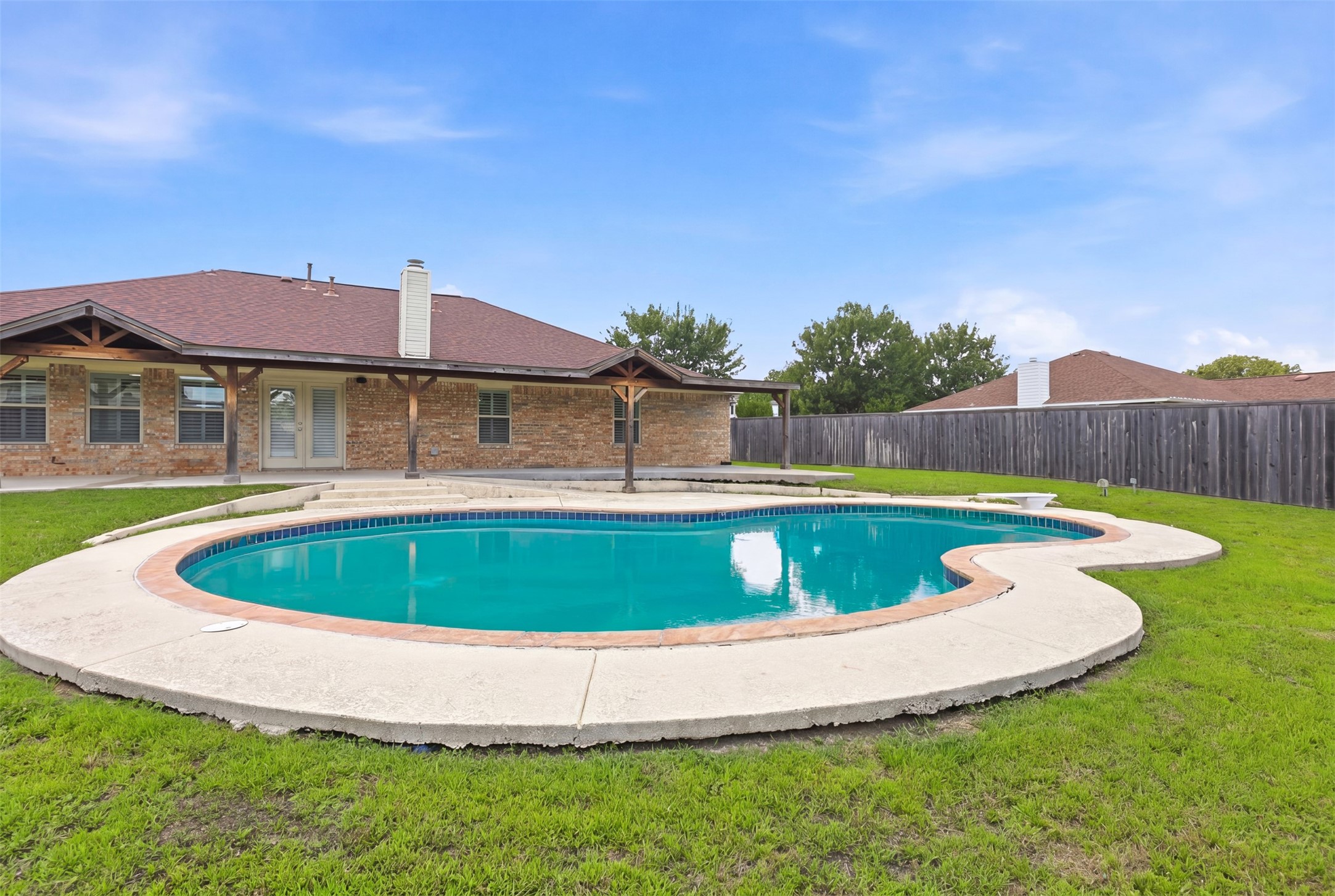 6806 Burning Bush Sachse TX 75048