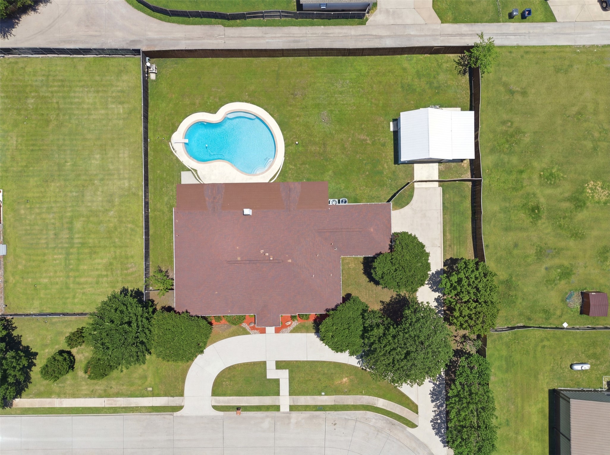 6806 Burning Bush Sachse TX 75048