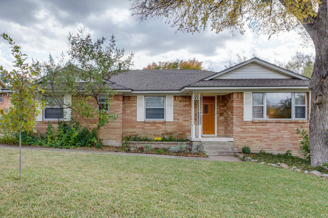 2331 Cody Drive Dallas TX 75228