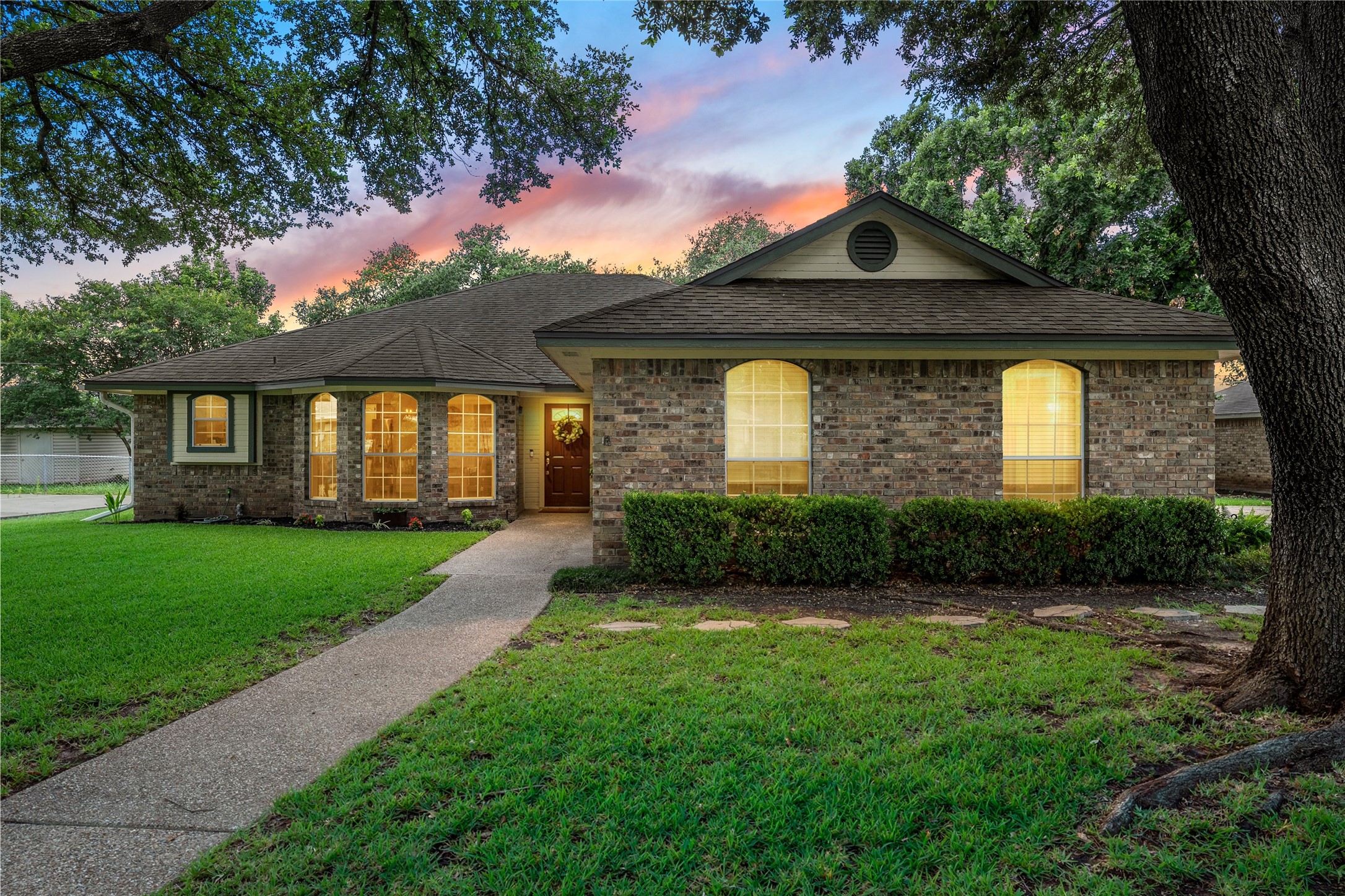 141 Bonham Drive Hewitt TX 76643