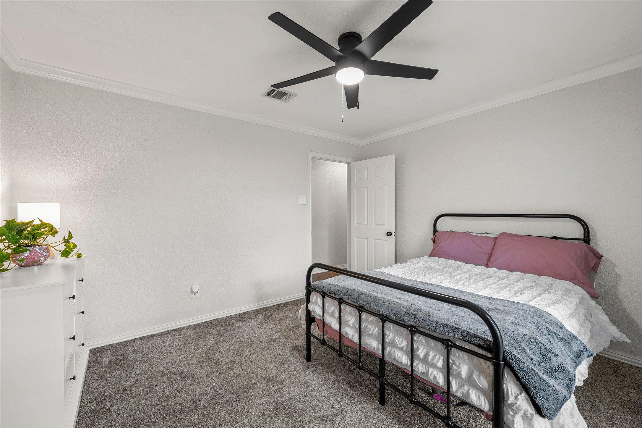 141 Bonham Drive Hewitt TX 76643