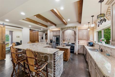 6561 County Road 423 Grandview TX 76050