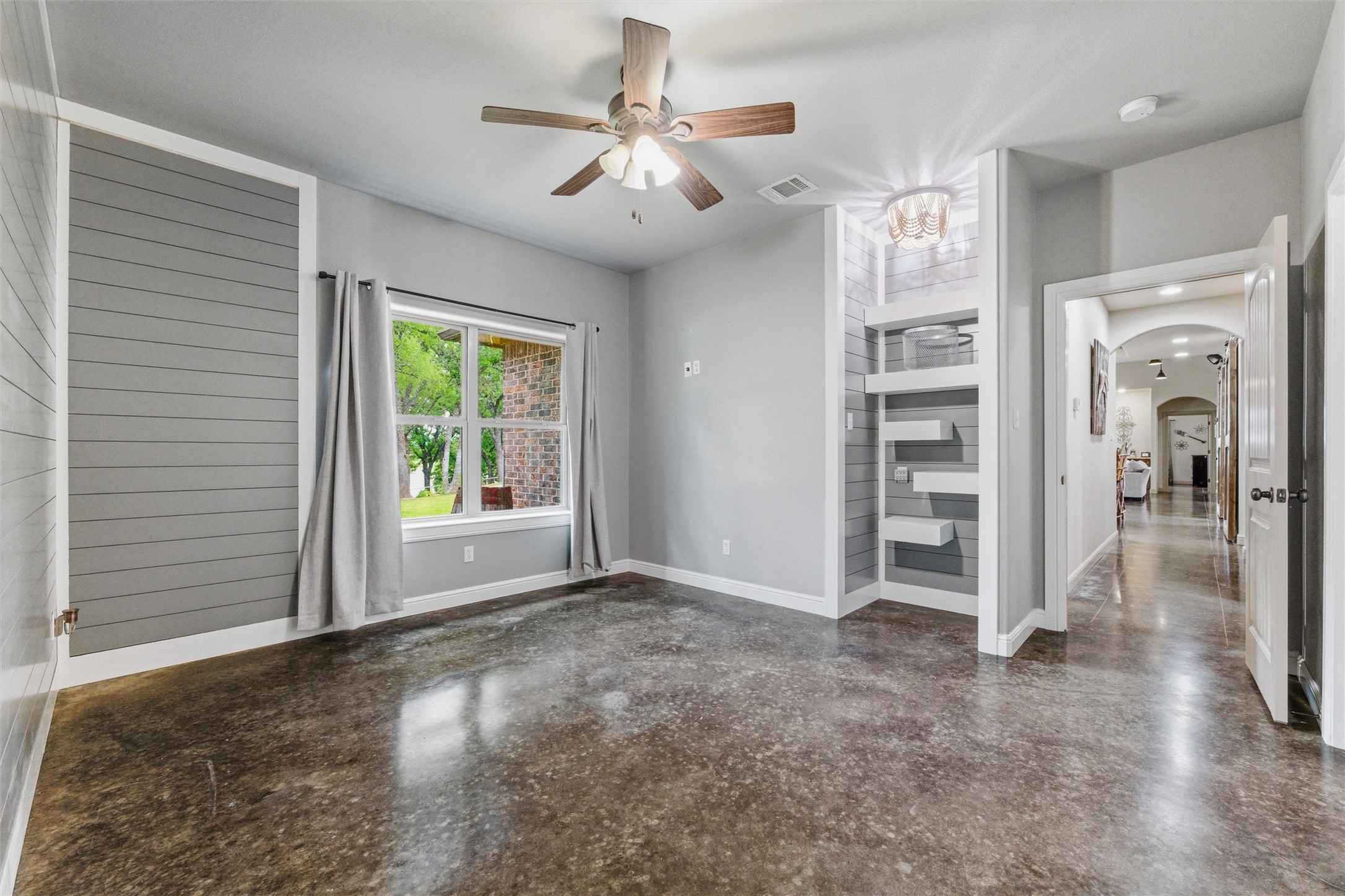 6561 County Road 423 Grandview TX 76050