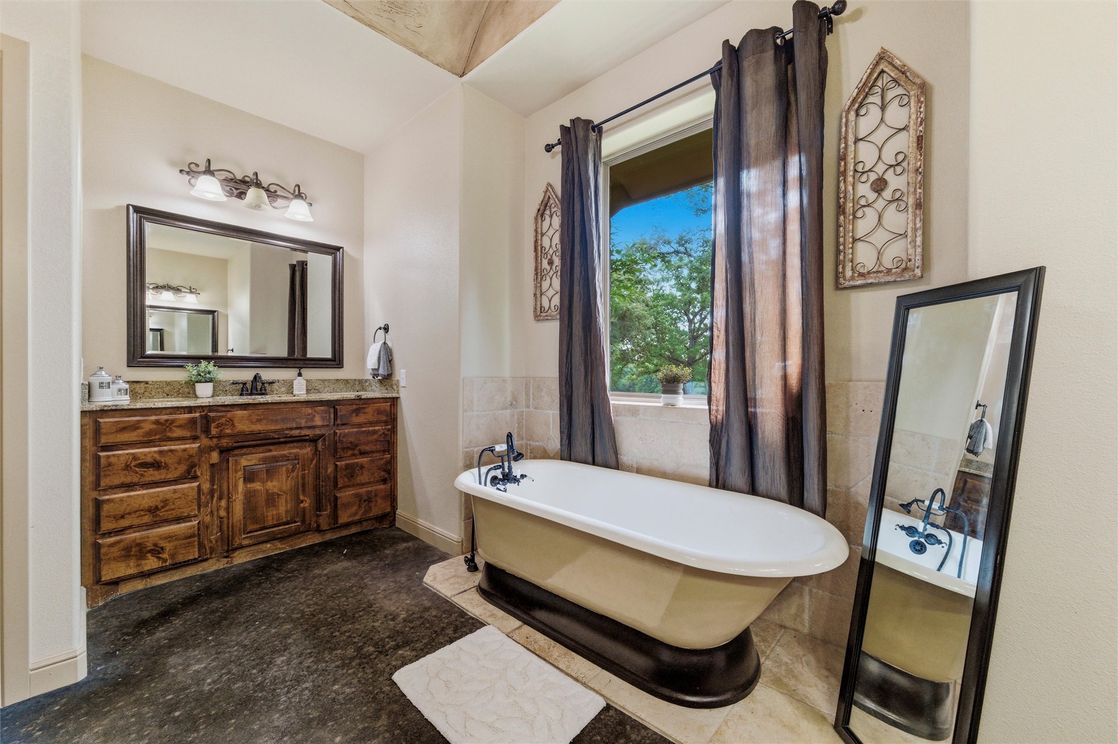 6561 County Road 423 Grandview TX 76050