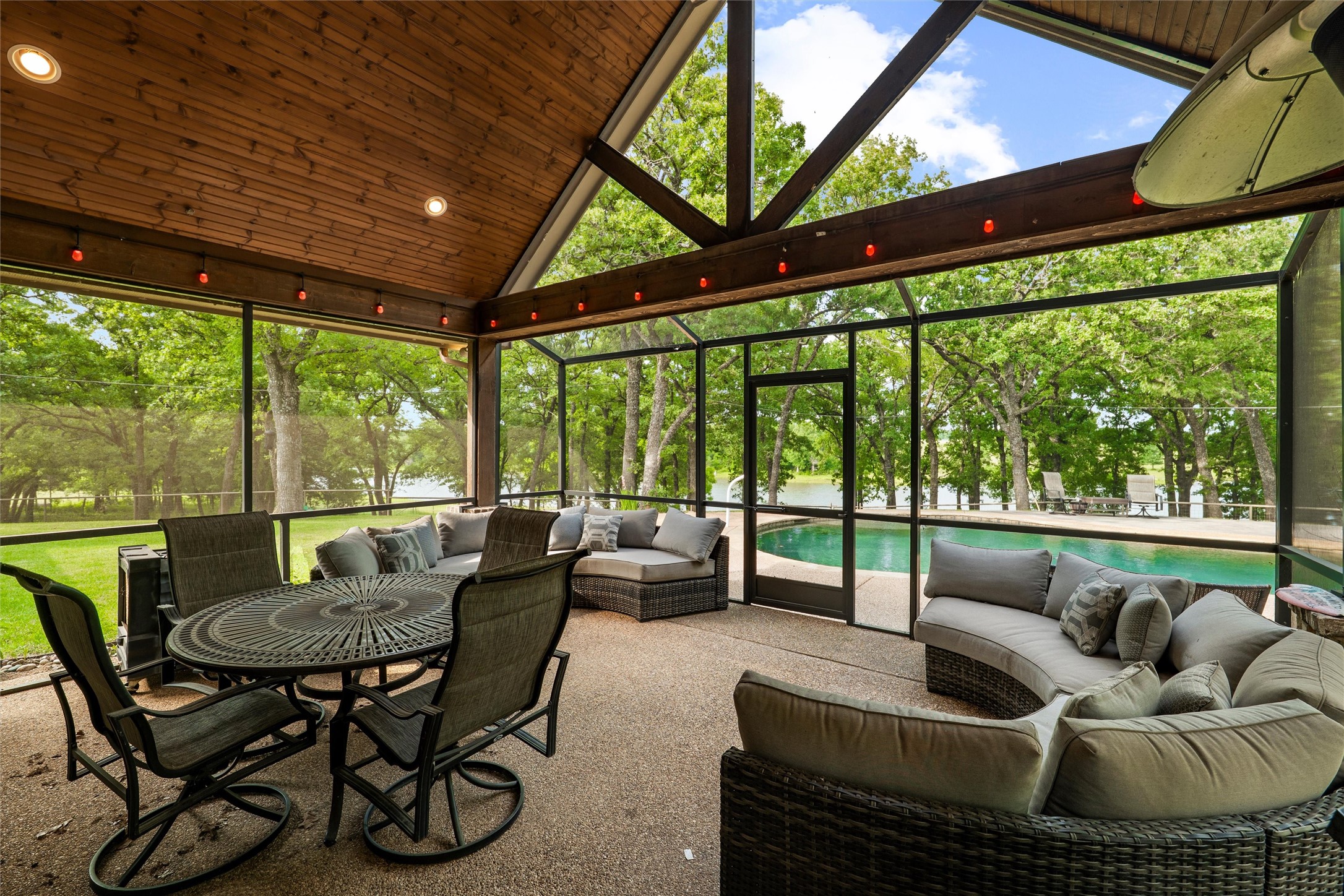 6561 County Road 423 Grandview TX 76050