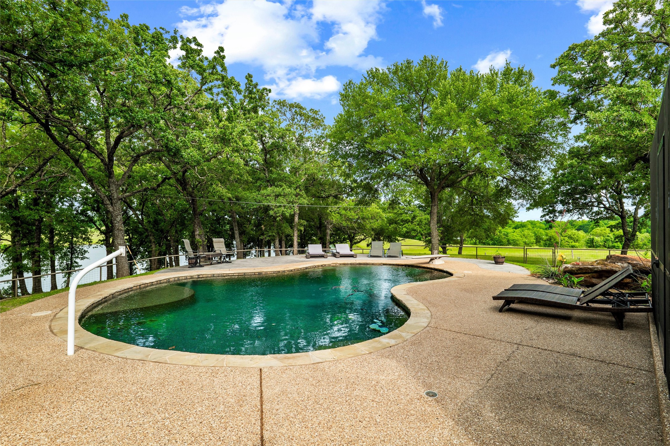 6561 County Road 423 Grandview TX 76050