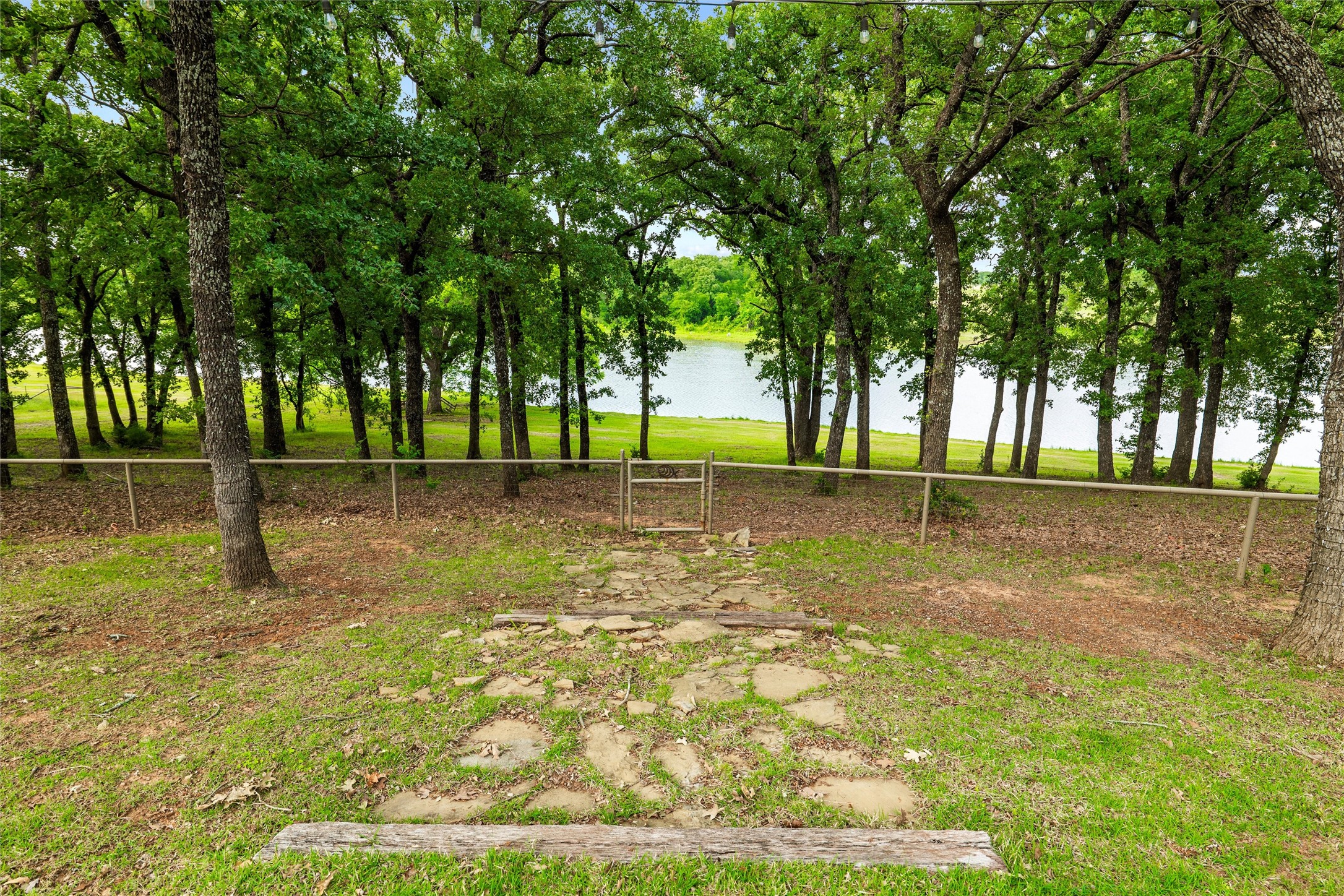 6561 County Road 423 Grandview TX 76050