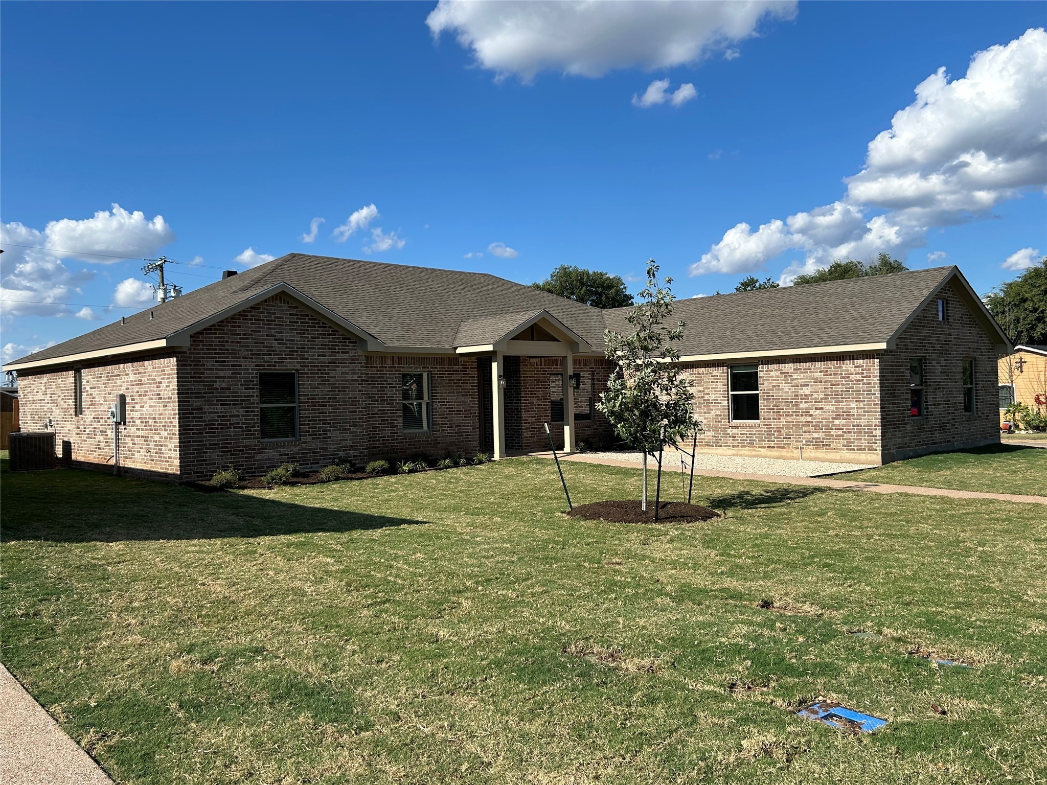 1501 W 6 Th Street Mcgregor TX 76657