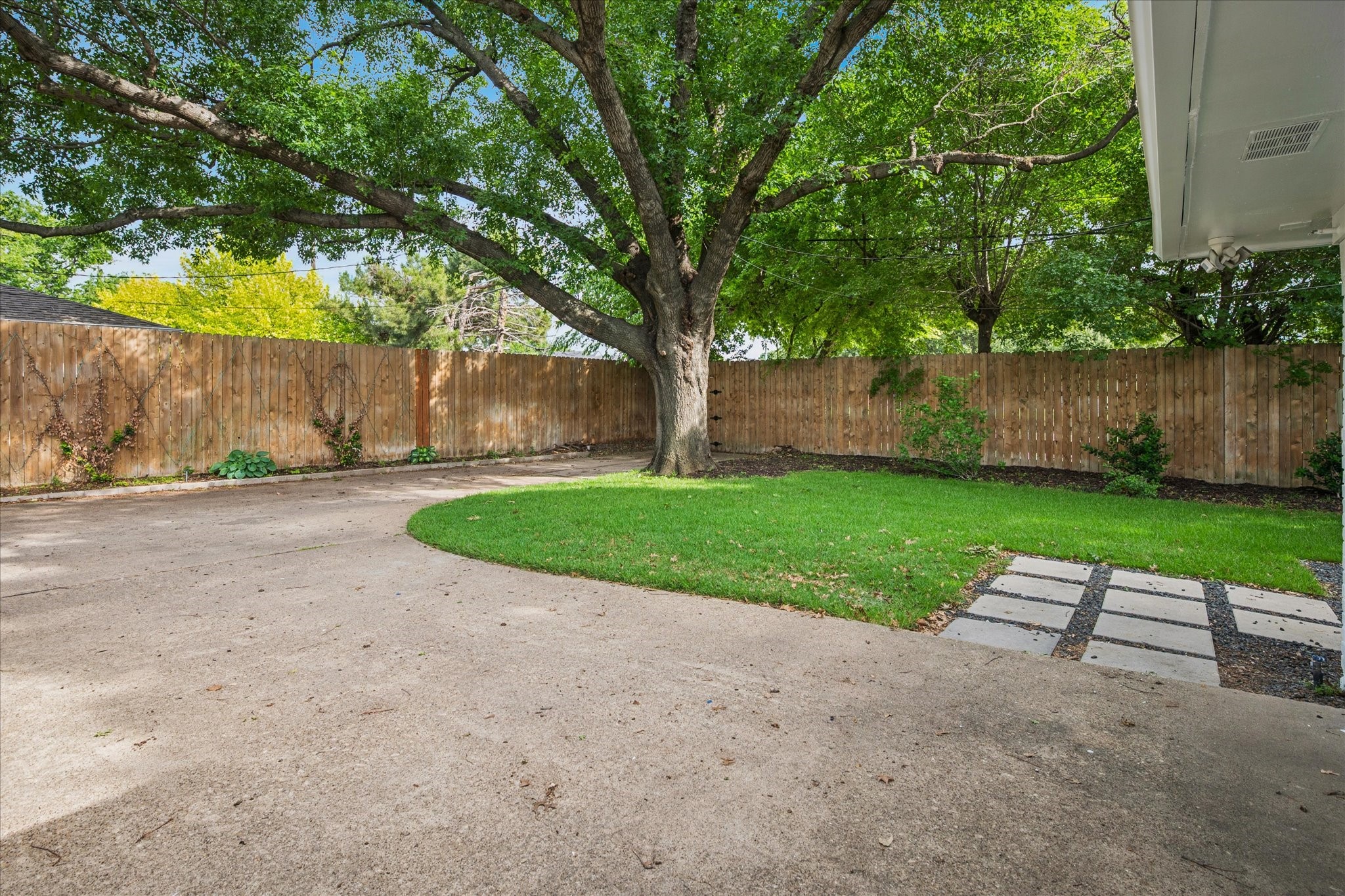 3312 Camelot Drive Dallas TX 75229