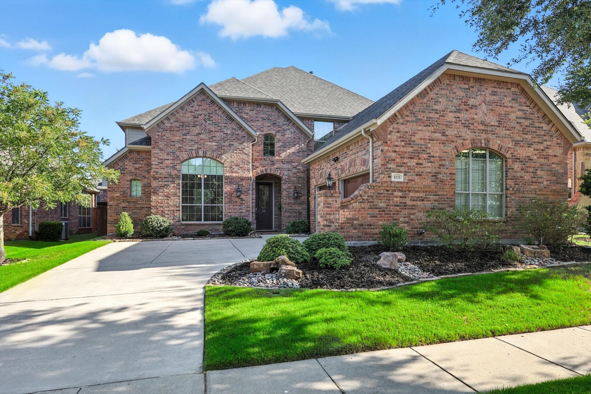1121 Burnett Drive Lantana TX 76226