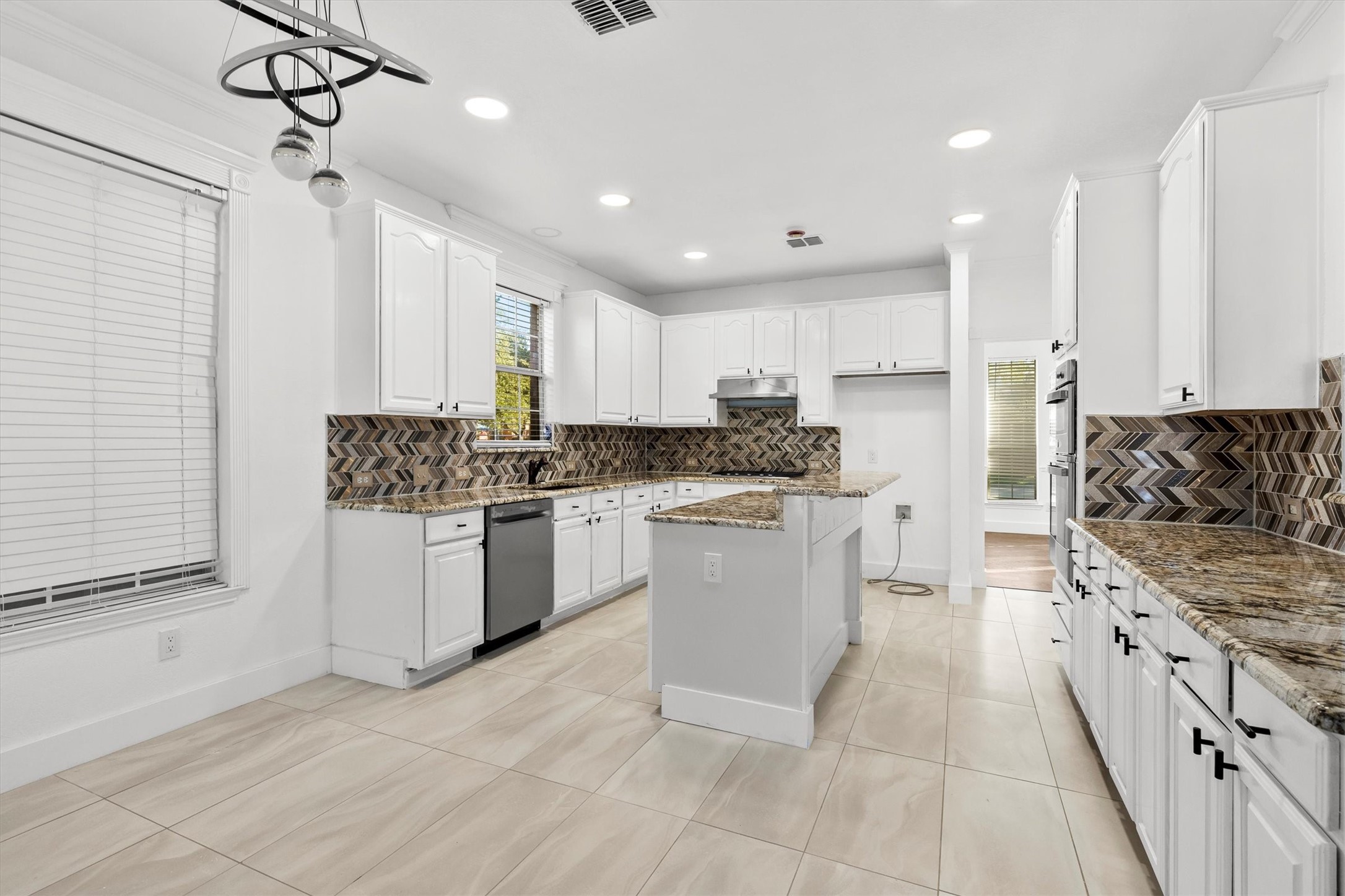 3309 Grantham Drive Richardson TX 75082