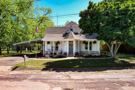 604 E Cedar Street Winnsboro TX 75494