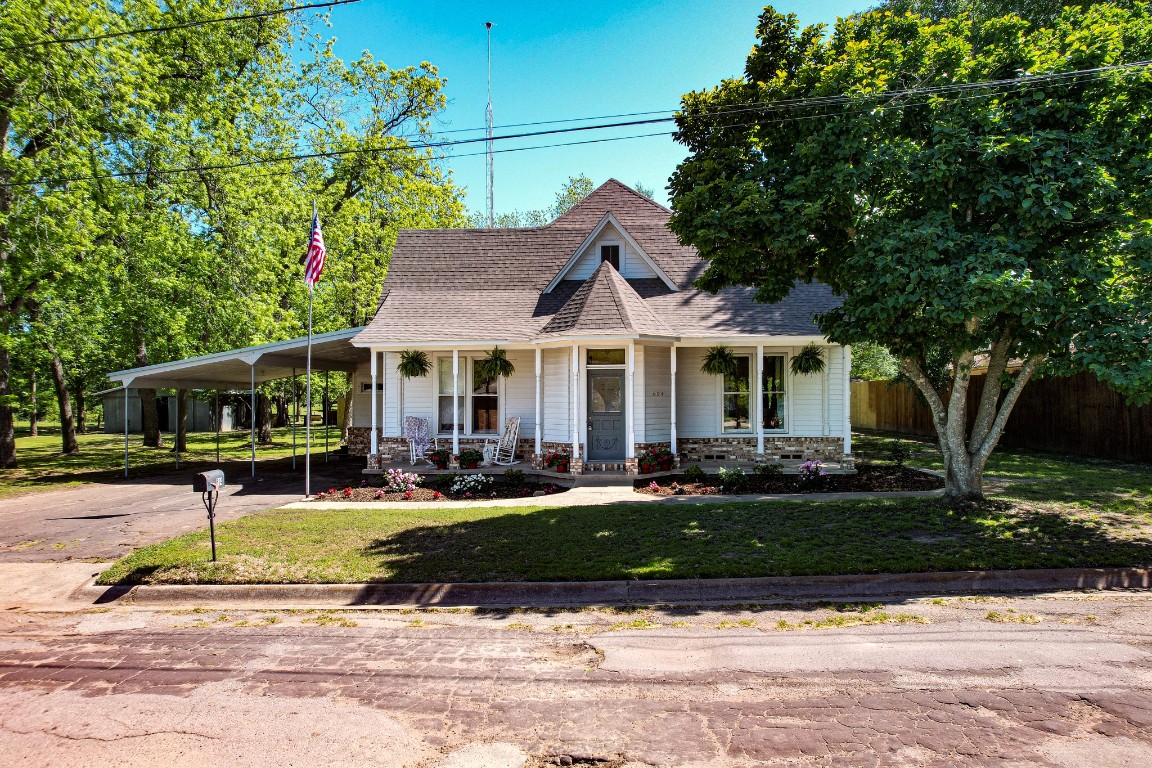 604 E Cedar Street Winnsboro TX 75494