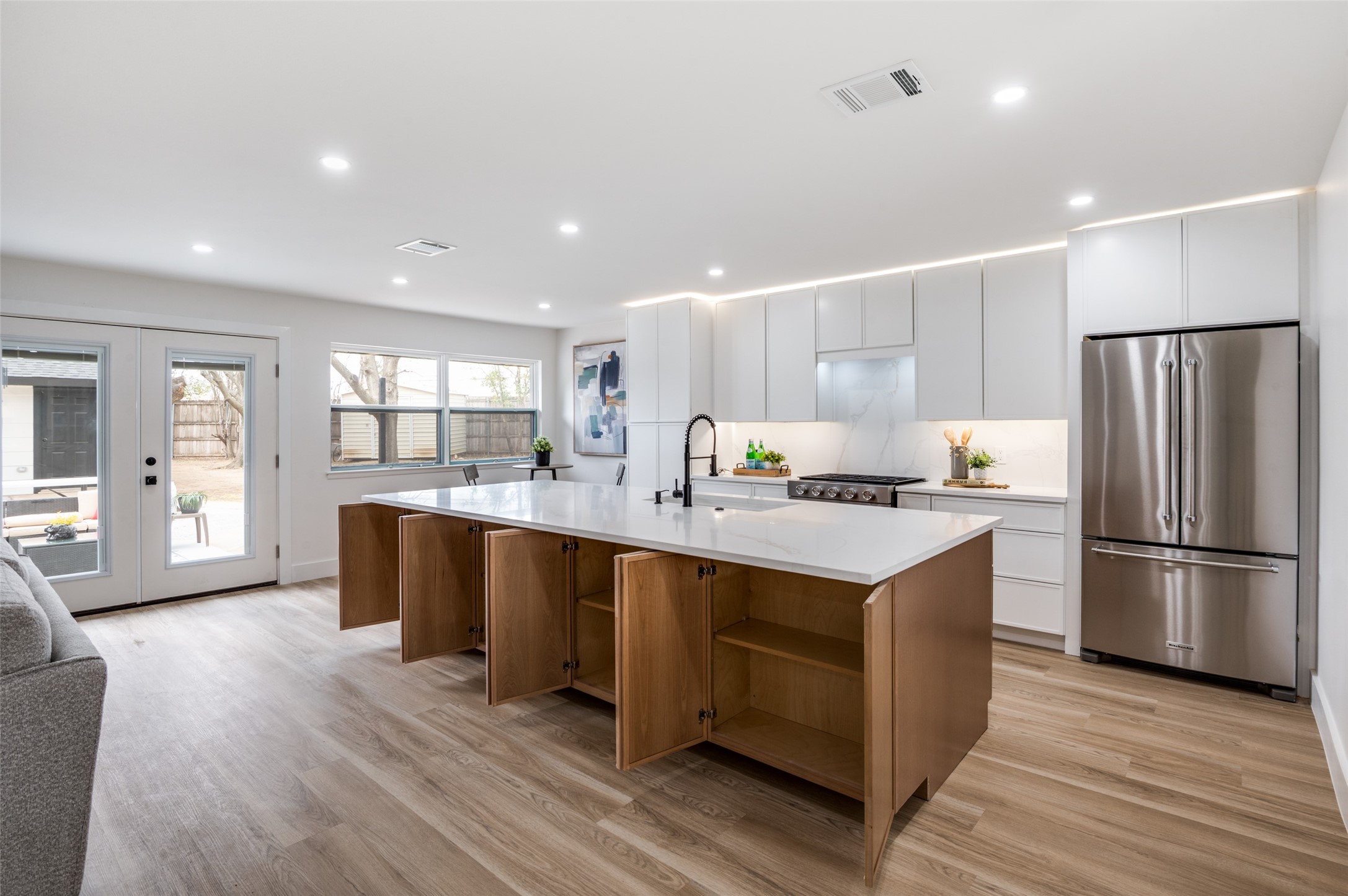3883 Antigua Circle Dallas TX 75244