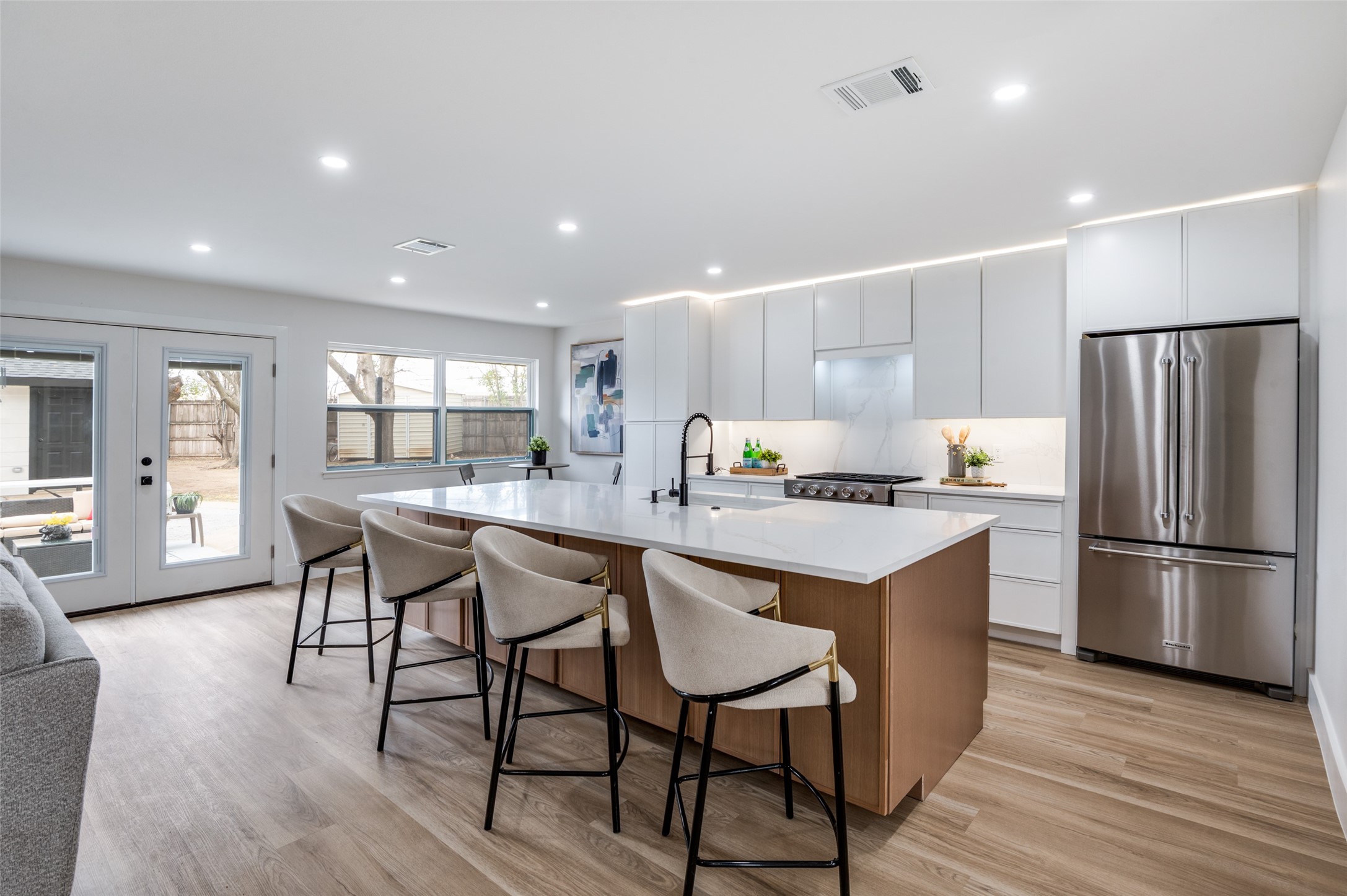 3883 Antigua Circle Dallas TX 75244