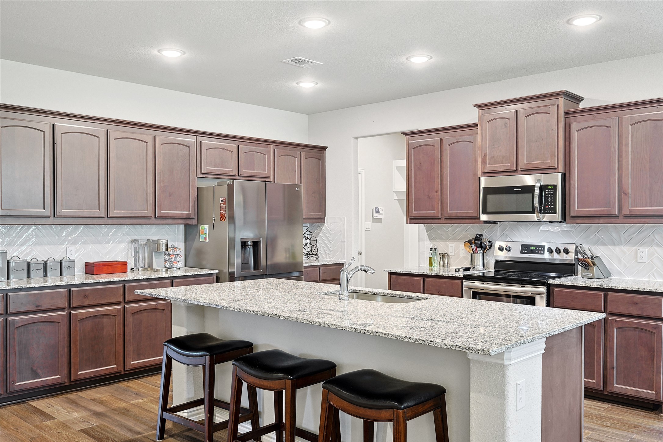 808 Feather Edge Springtown TX 76082