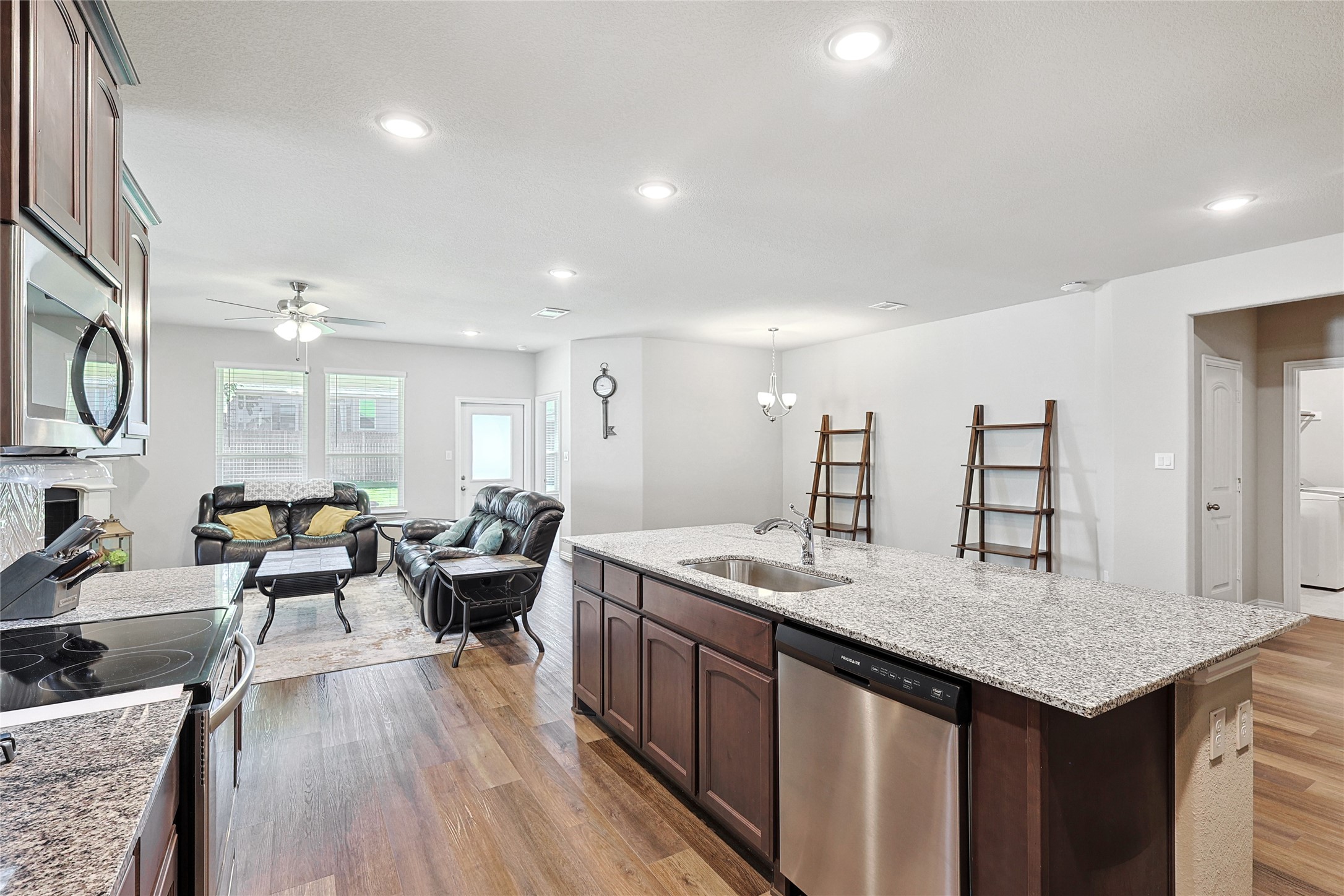 808 Feather Edge Springtown TX 76082