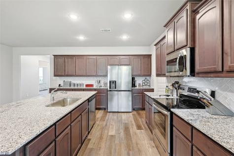 808 Feather Edge Springtown TX 76082