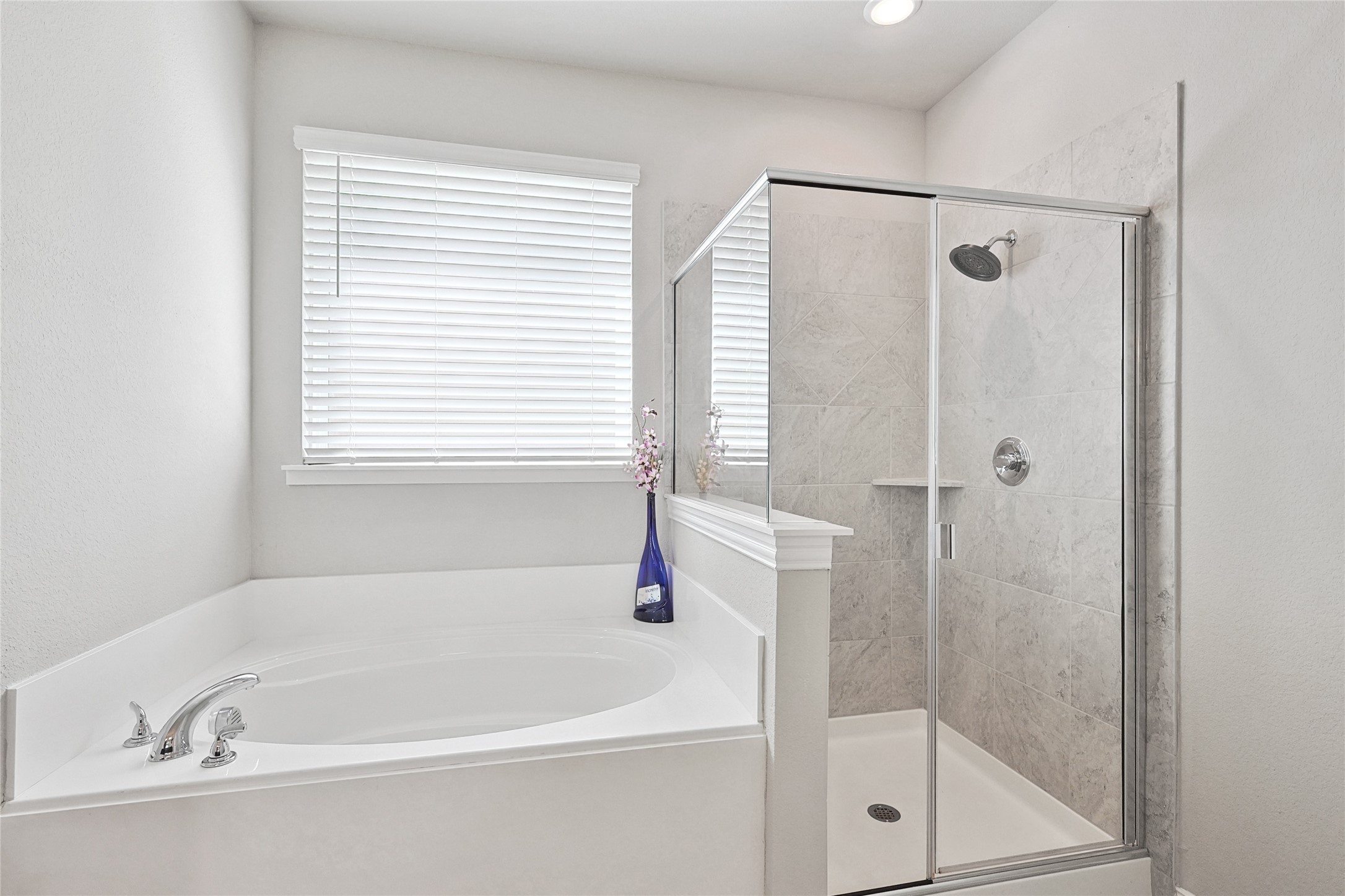 808 Feather Edge Springtown TX 76082