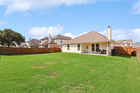 808 Feather Edge Springtown TX 76082