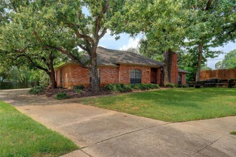1600 Staffordshire Court Bedford TX 76021