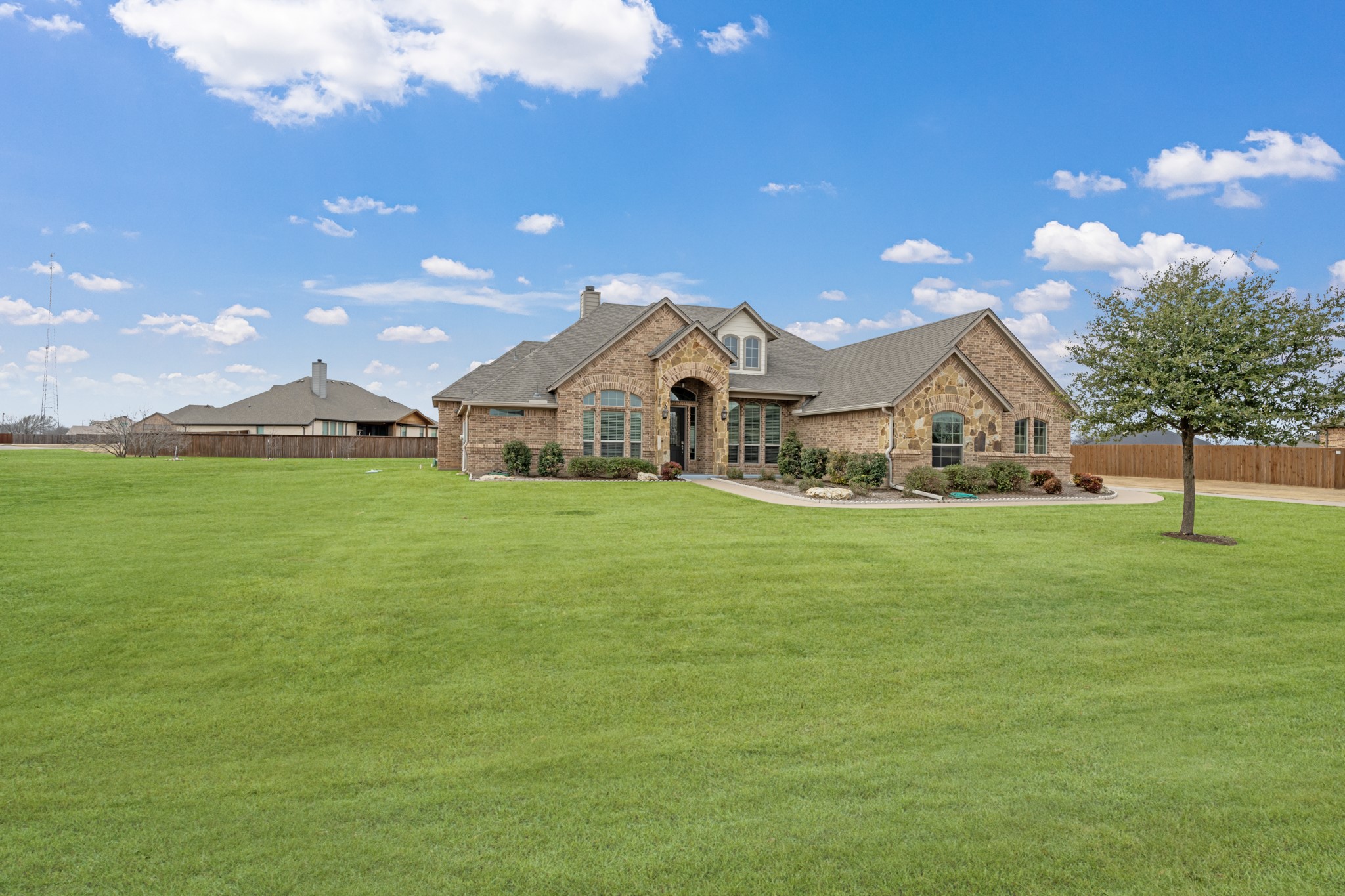 10909 Chriswood Drive Crowley TX 76036