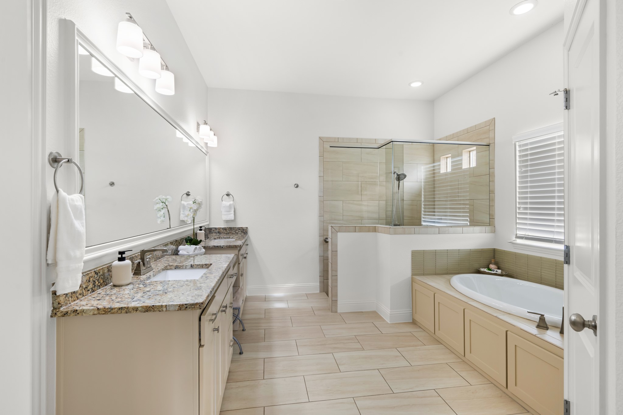 10909 Chriswood Drive Crowley TX 76036